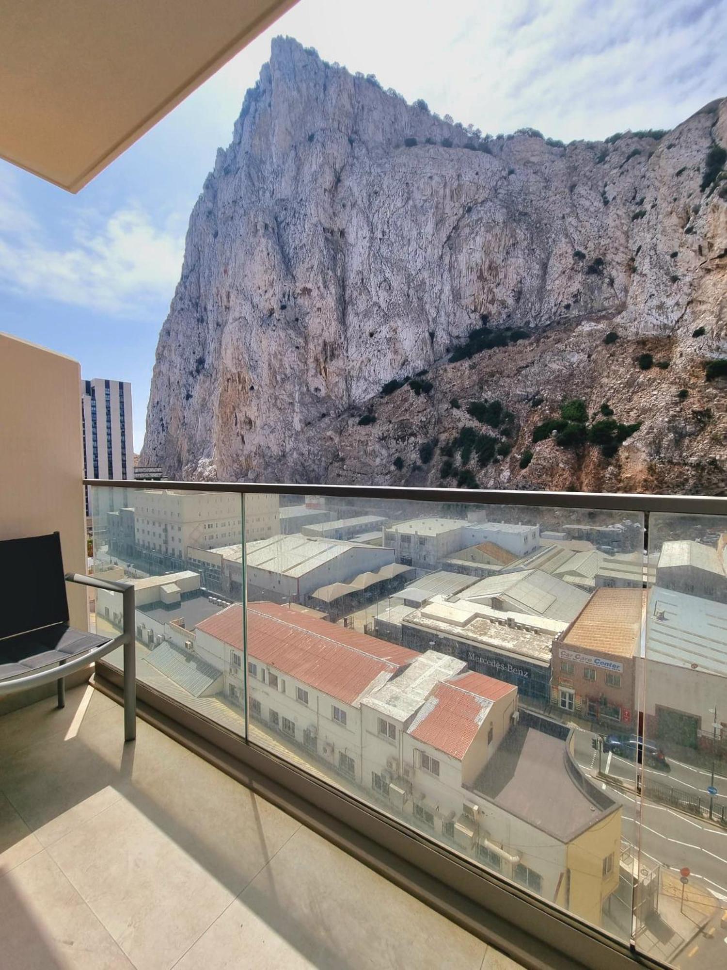 Sunny Gibraltar公寓 外观 照片